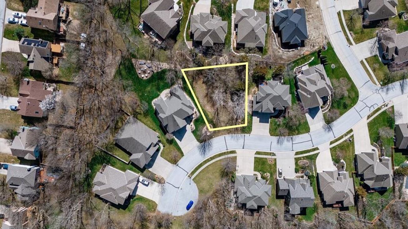 951 E 121st Terrace, Olathe, KS 66061