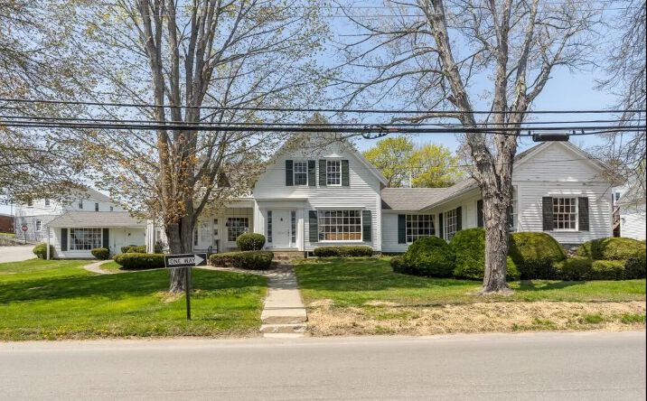 Pictures of Retail property located at 34 Townsend Ave, Boothbay Harbor, ME 04538 for sales - image #1
