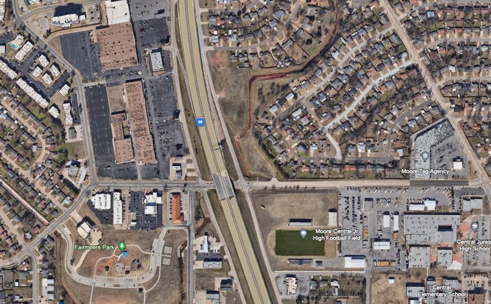 Pictures of Land property located at 601 NW 5th St, Moore, OK 73160 for sales - image #1