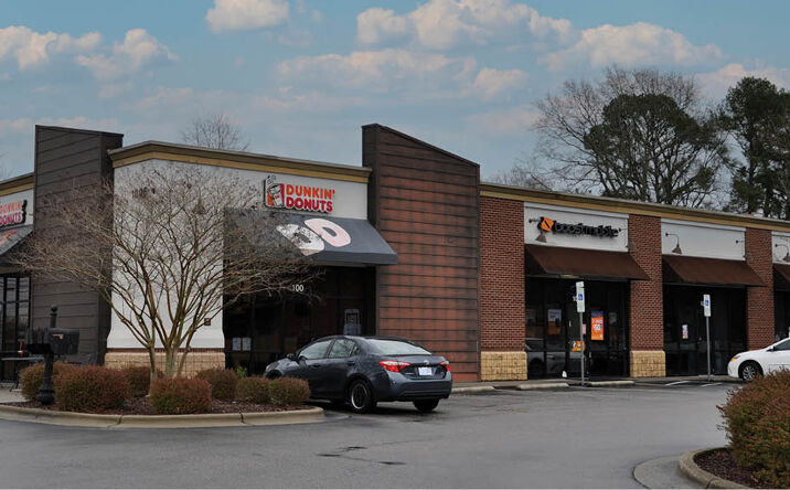 Pictures of Retail property located at 1006 N Brightleaf Blvd, Smithfield, NC 27577 for sales - image #1