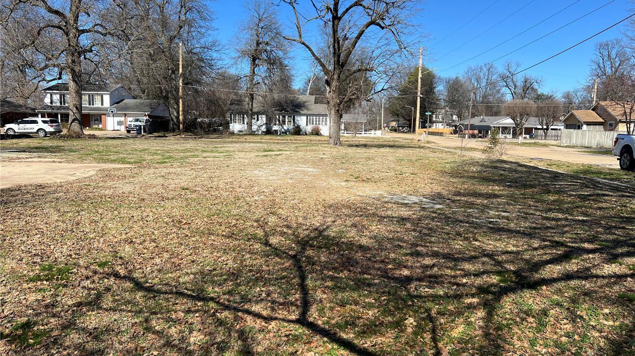 107 N Everett, MO 63857