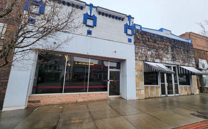Pictures of Mixed Use, Office, Retail property located at 114 & 116 Broadway Ave S, Buhl, ID 83316 for sales - image #1