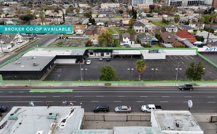 Pictures of Retail property located at 276 N Abby St, Fresno, CA 93701 for comps - image #1