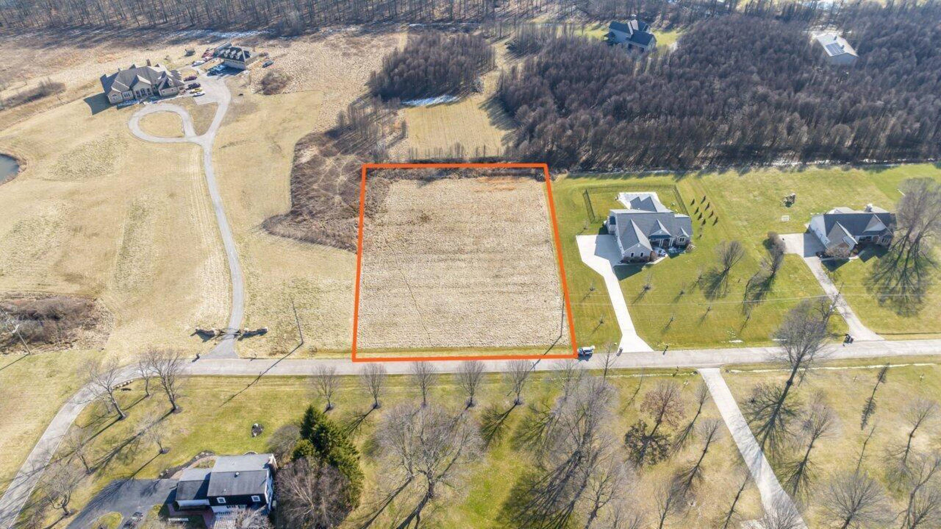 9 Orchard Dr SW, Granville, OH 43023