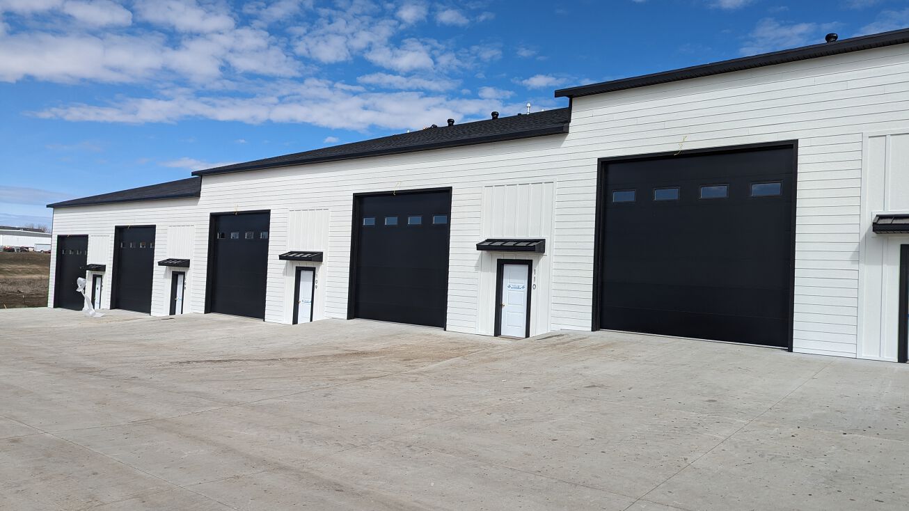 4301 30th Ave NW 106, Mandan, ND 58554