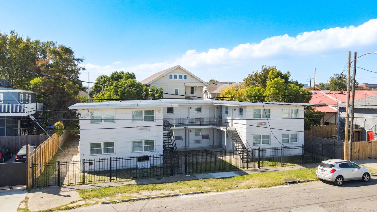 2216 Amelia St, New Orleans, LA 70115