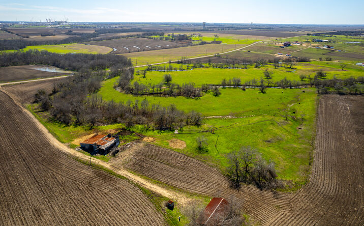 Pictures of Land property located at 901 Co Rd 398, Taylor, TX 76574 for sales - image #1