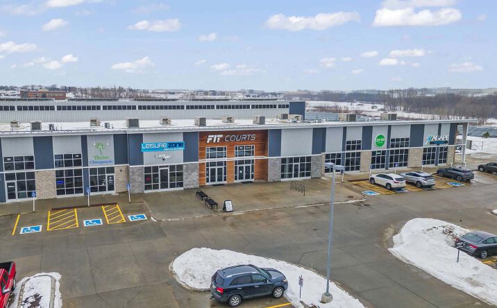 Pictures of Retail, Mixed Use, Special Purpose property located at 924 Viking Rd, Cedar Falls, IA 50613 for sales - image #1