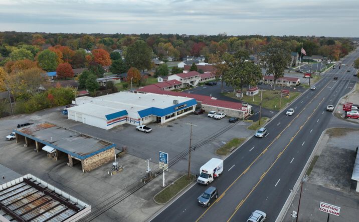 Pictures of Industrial, Retail property located at 512 S 12th St, Murray, KY 42071 for sales - image #1