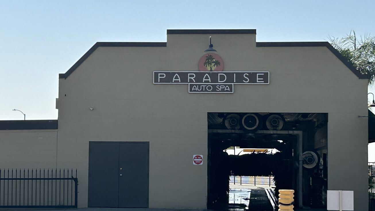 300 S J St, Tulare, CA 93274