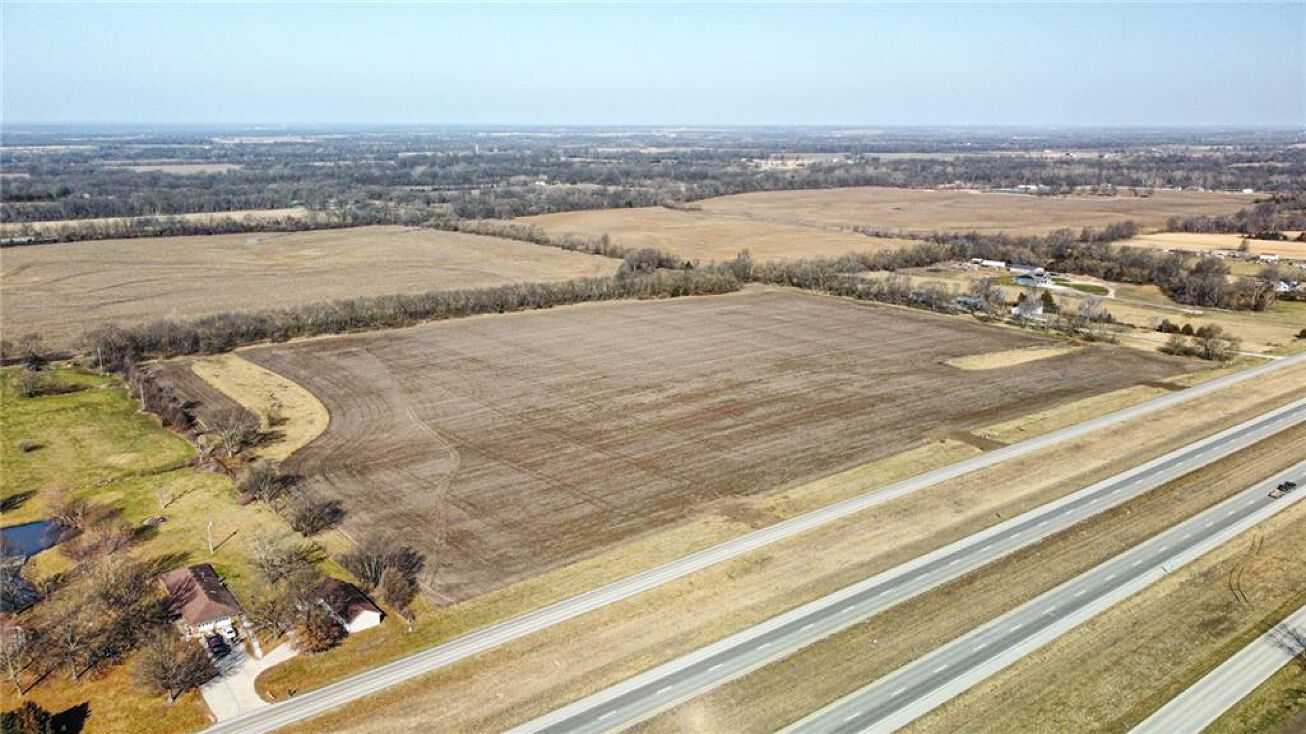W Outer_Tract 5 Road, Harrisonville, MO 64701