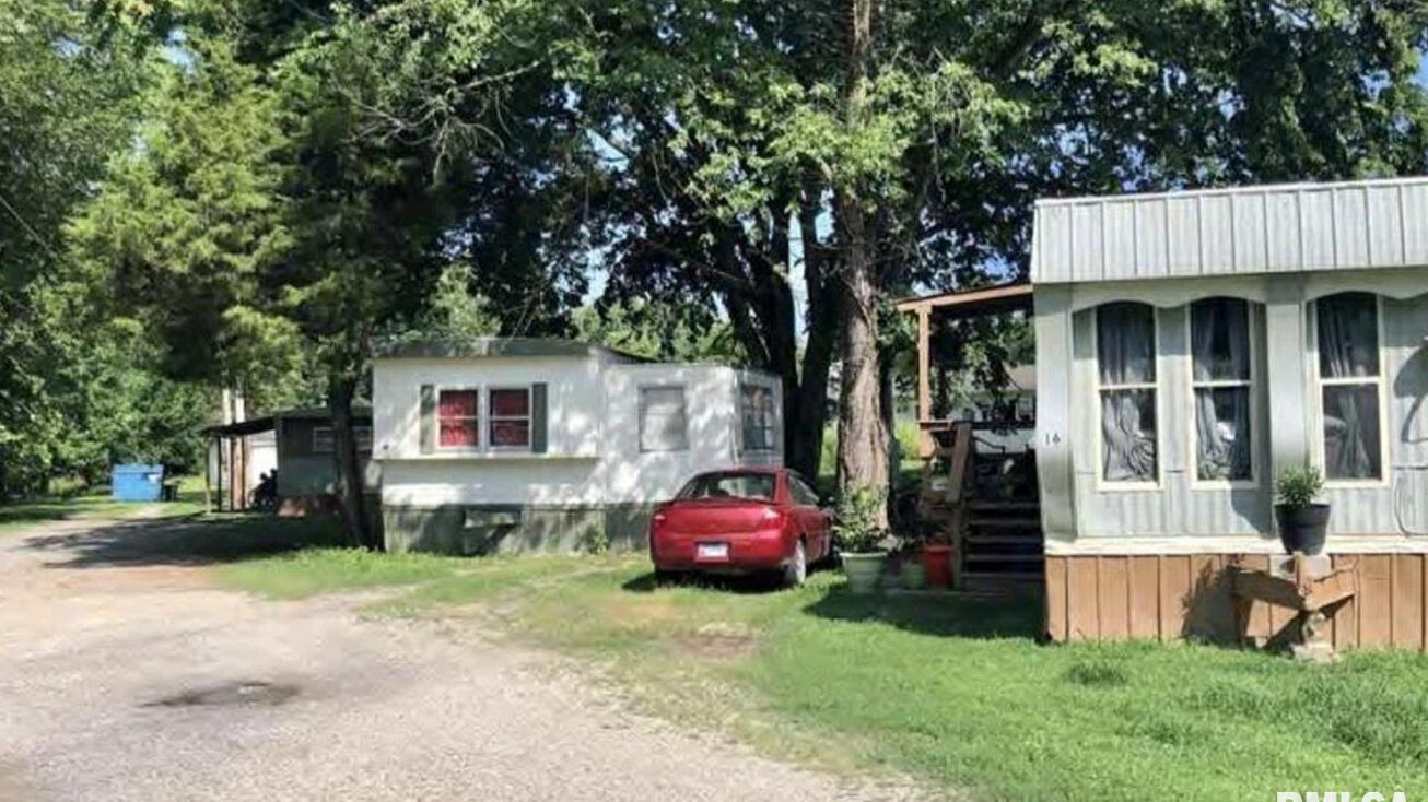 615 SMITH Avenue, Duquoin, IL 62832