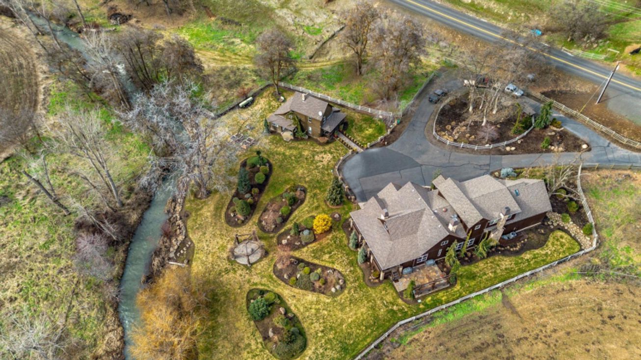 6100 Eightmile Rd, Dufur, OR 97021