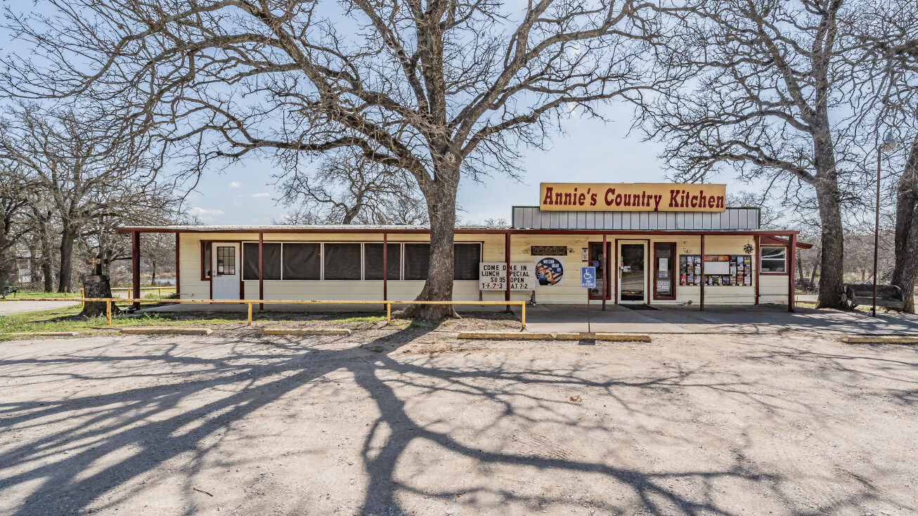 4003 W Hwy 199, Springtown, TX 76082