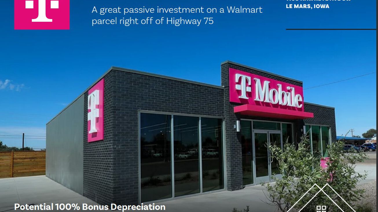 1105 Hawkeye Ave SW, Le Mars, IA 51031