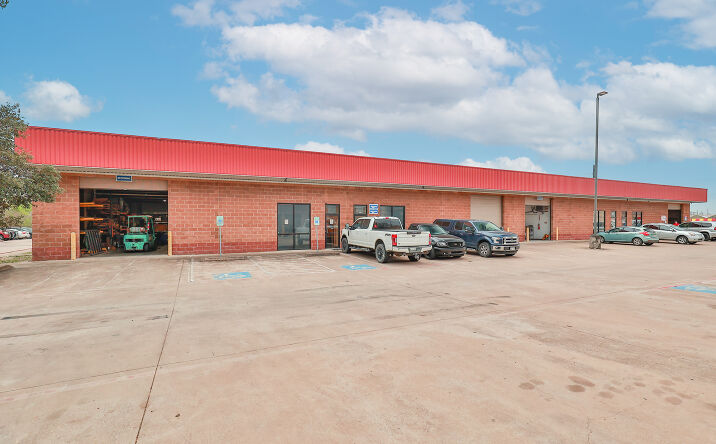 Pictures of Industrial property located at 10541 Cypress Creek Pkwy, Houston, TX 77070 for sales - image #1