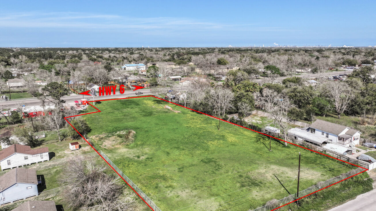 7115 Hwy 6, Hitchcock, TX 77563