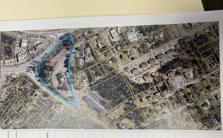 Pictures of Mixed Use, Multifamily, Retail property located at 100 Finley Ave, North Wilkesboro, NC 28659 for sales - image #1