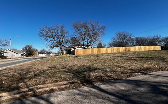 422 N Washington St, Ardmore, OK 73401 | Crexi.com