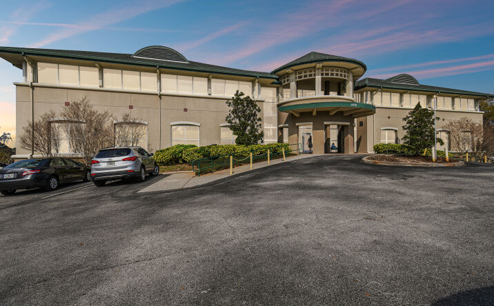 Pictures of Office property located at 1879 Nightingale Ln A2, Tavares, FL 32778 for sales - image #1