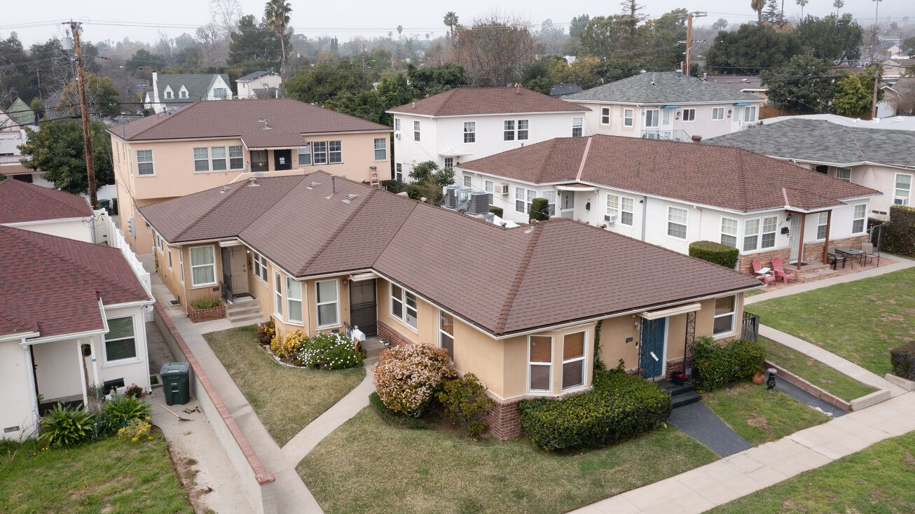 1429 N Altadena Dr, Pasadena, CA 91107