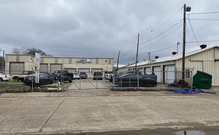 Pictures of Retail property located at 628 US-82, Greenville, MS 38701 for sales - image #1