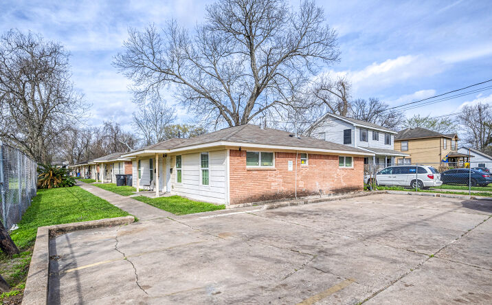 Pictures of Multifamily property located at 4905 Kashmere St, Houston, TX 77026 for sales - image #1