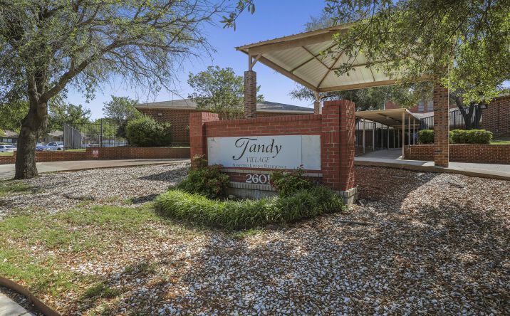 Pictures of Senior Living property located at 2601 Tandy Ave, Fort Worth, TX 76103 for sales - image #1