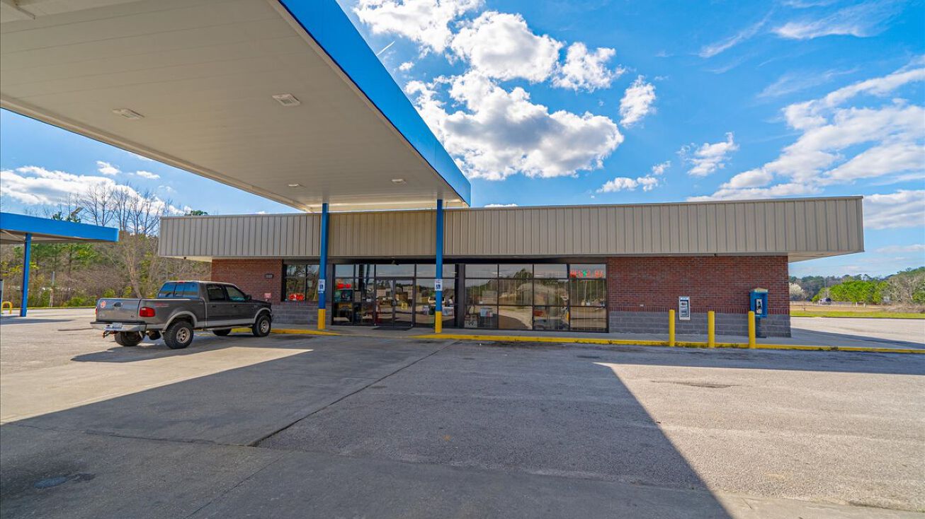 2529 Francis Marion Road, Florence, SC 29506