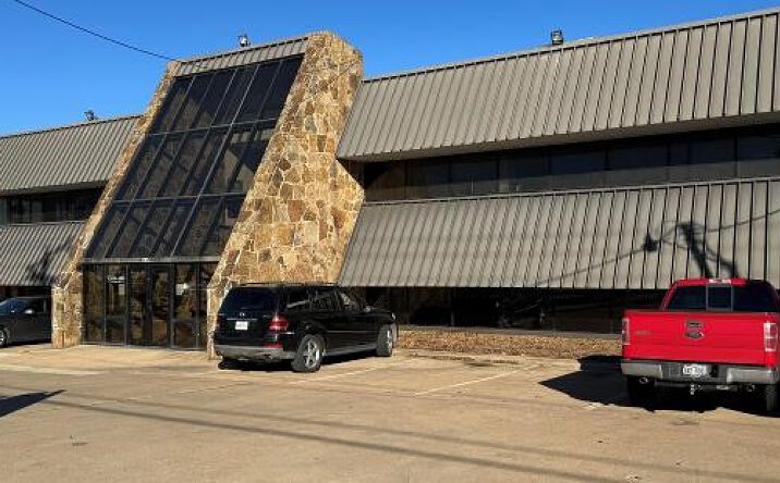 Pictures of Office, Industrial property located at 1301 E Parkerville Rd, DeSoto, TX 75115 for sales - image #1