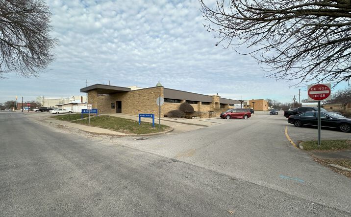 Pictures of Office property located at 2 W Adams St, Sullivan, IL 61951 for sales - image #1