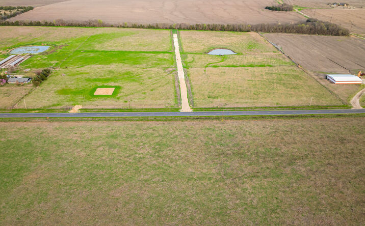Pictures of Land property located at 143 PR 14025, Blossom, TX 75416 for sales - image #1