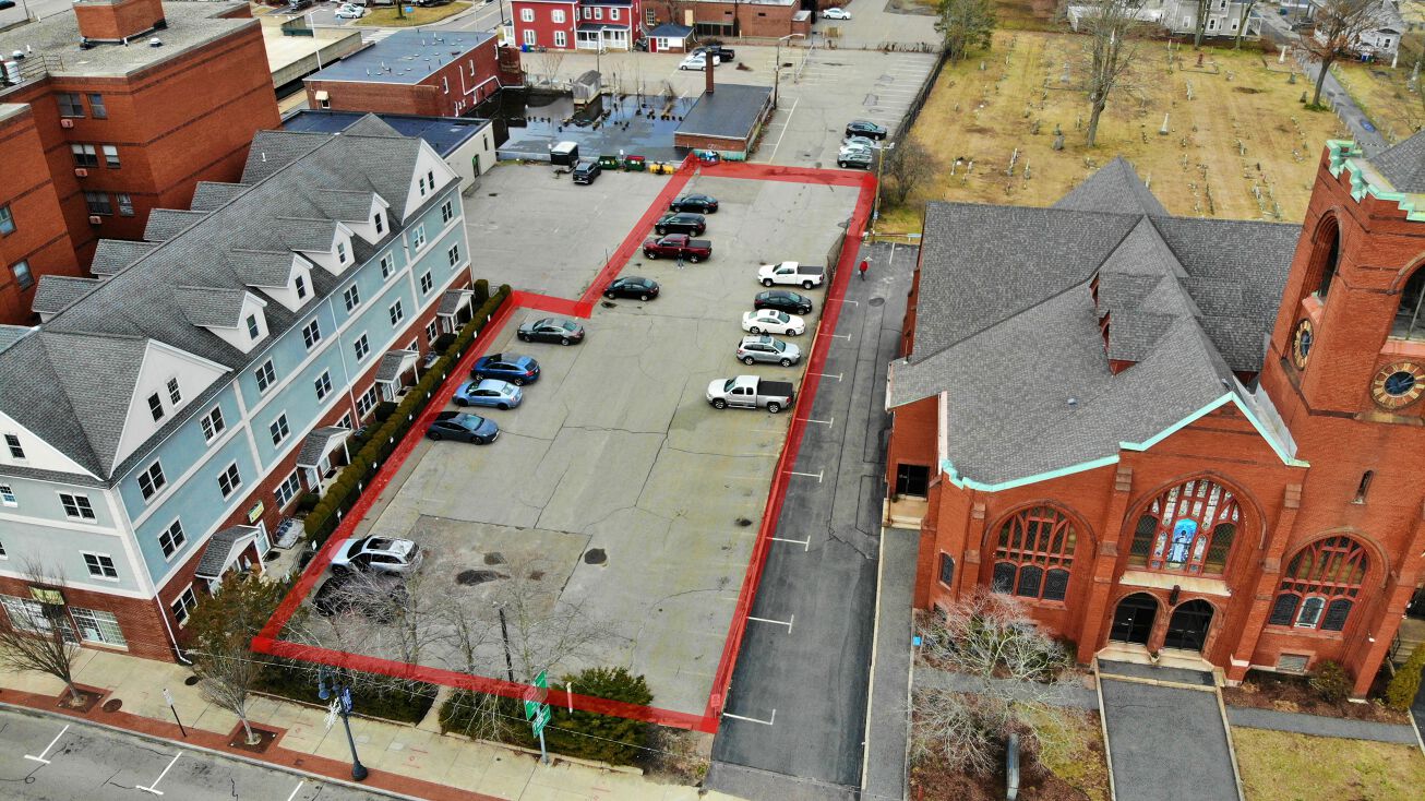 44 Park St, Attleboro, MA 02703