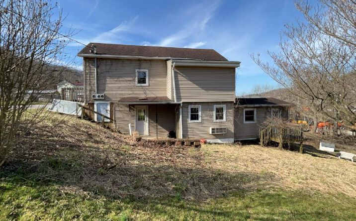 Pictures of Multifamily property located at 800 Howard St, Bridgeport, OH 43912 for sales - image #1
