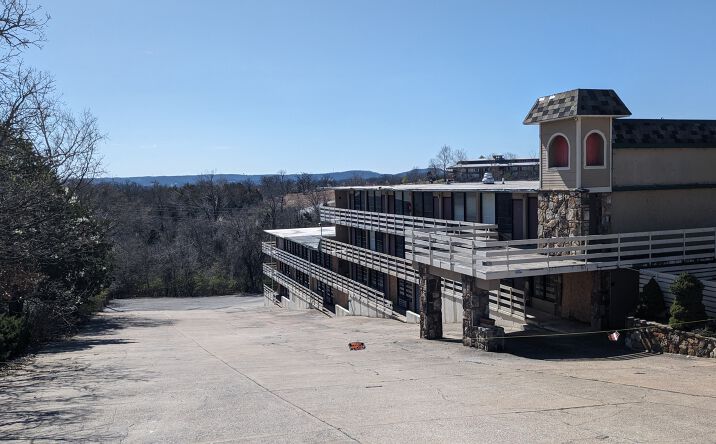 image of property at 1900 W 76 COUNTRY BLVD Branson MO 65616-2135 APN: 17-3.0-06-002-006-010.001