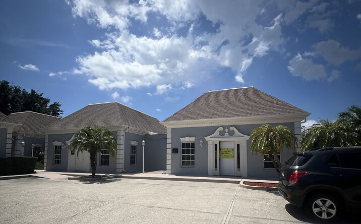 Pictures of Office property located at 205 Montgomery Ave, Sarasota, FL 34243 for sales - image #1