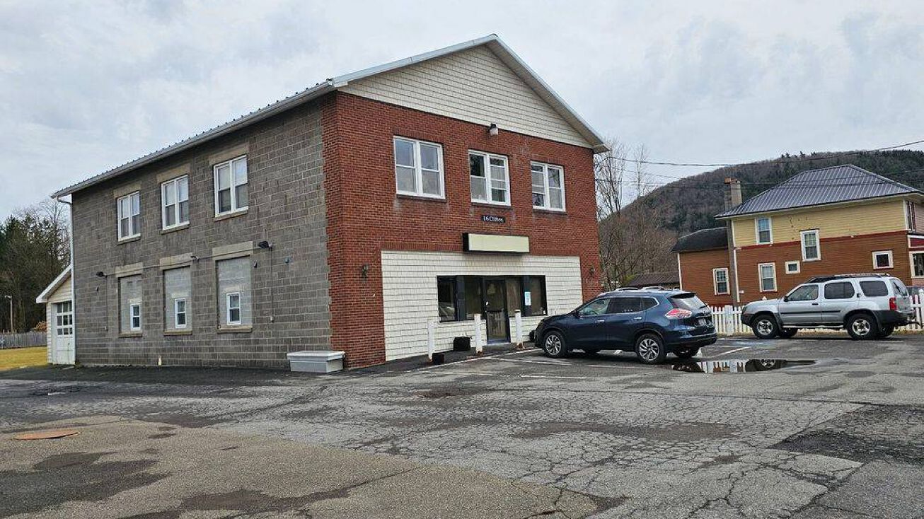 16 Clifton St, Unadilla, NY 13849