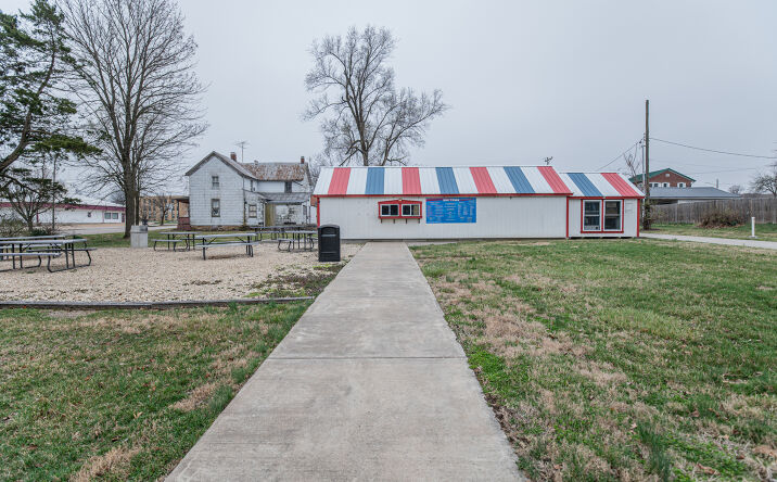 Pictures of Retail property located at 201 S 2ND STREET, Owensville, MO 65066 for sales - image #1