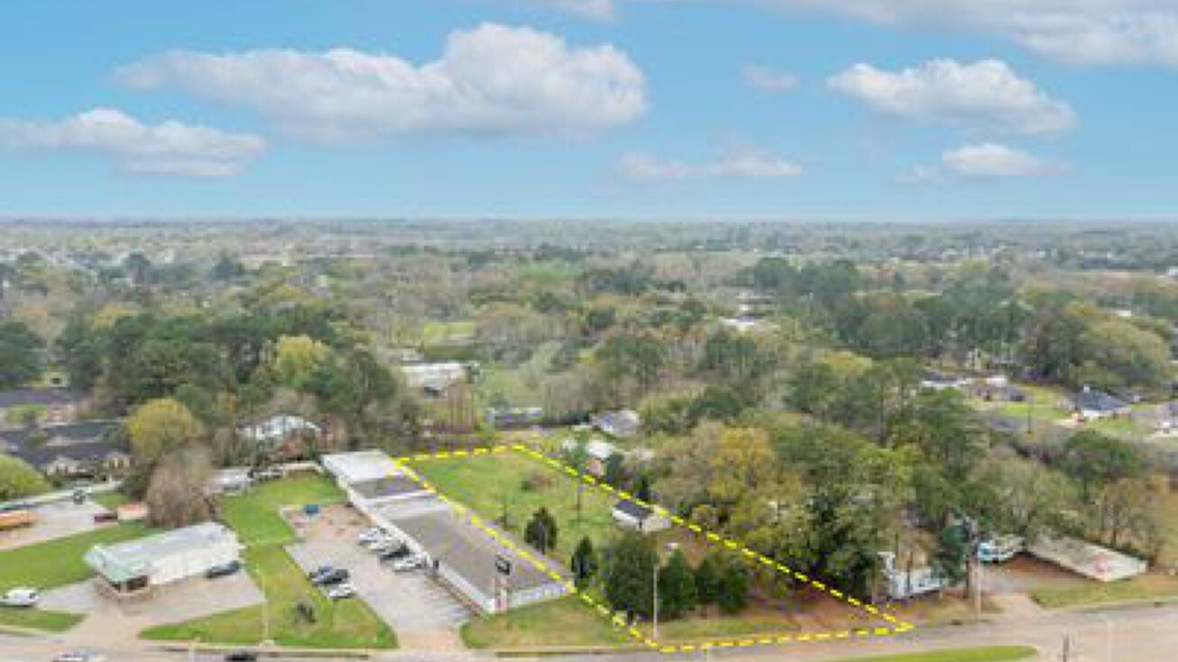 635 Verot School Rd, Lafayette, LA 70508