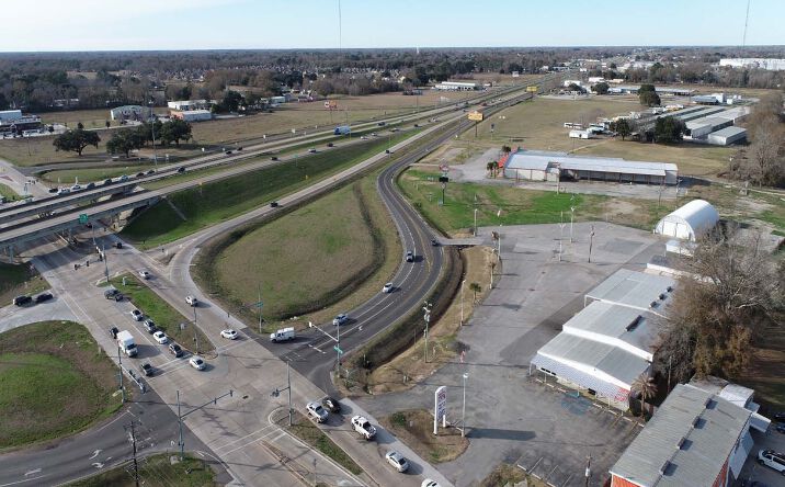 Pictures of Land property located at 3324 NE Evangeline Thruway, Lafayette, LA 70507 for sales - image #1