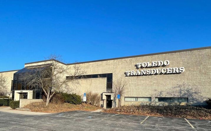 Pictures of Office property located at 6834 Spring Valley Dr, Holland, OH 43528 for sales - image #1