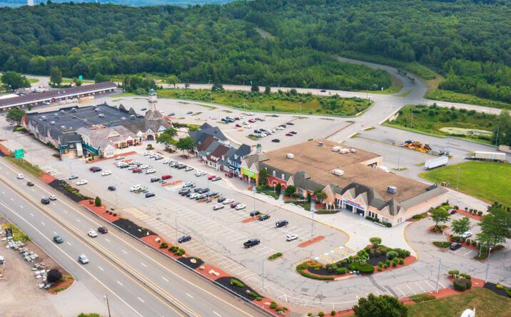 Pictures of Retail property located at 1000 Boston Turnpike, Shrewsbury, MA 01545 for comps - image #1