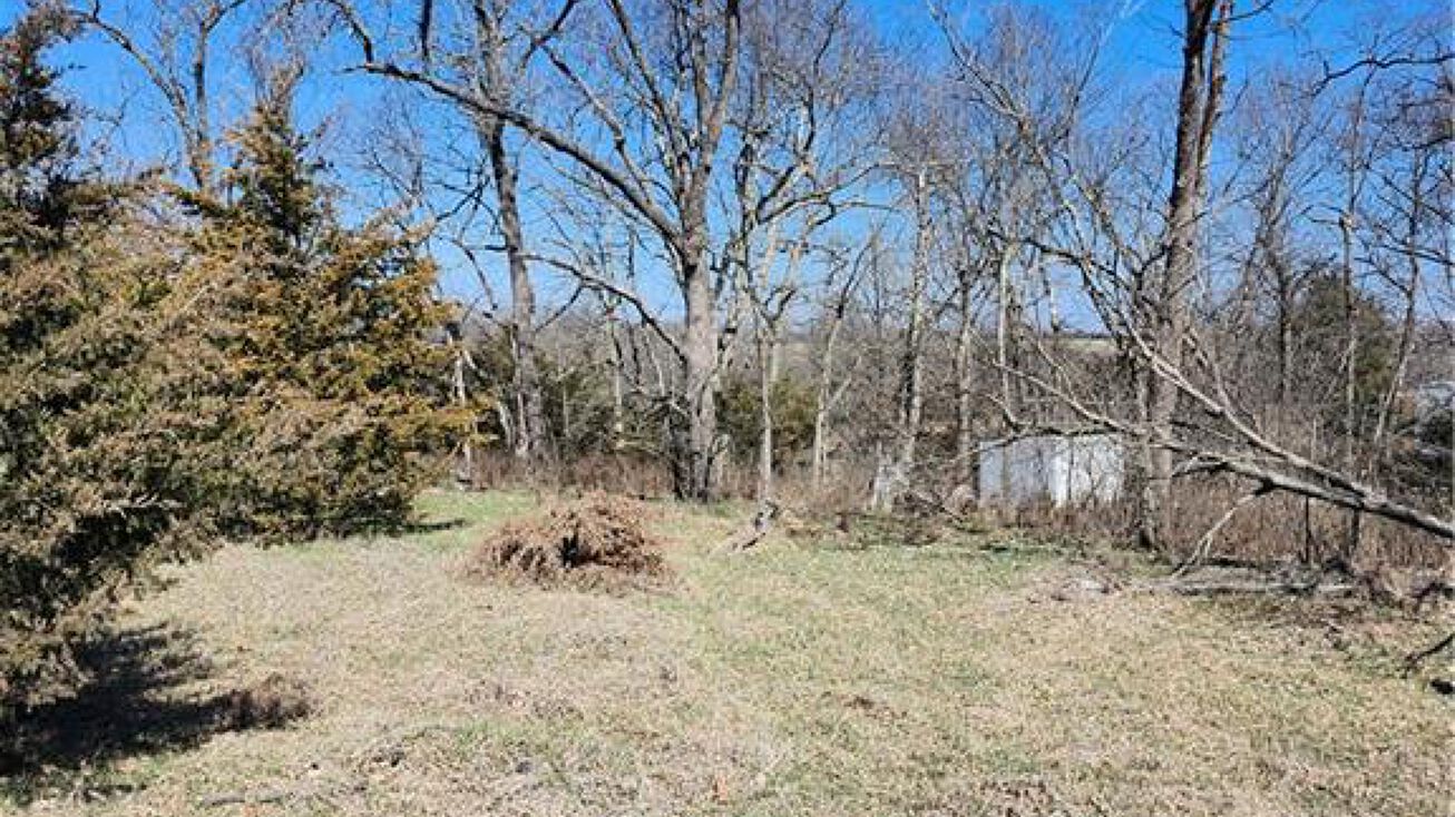 49 Oak Crest Drive, Linn Valley, KS 66040