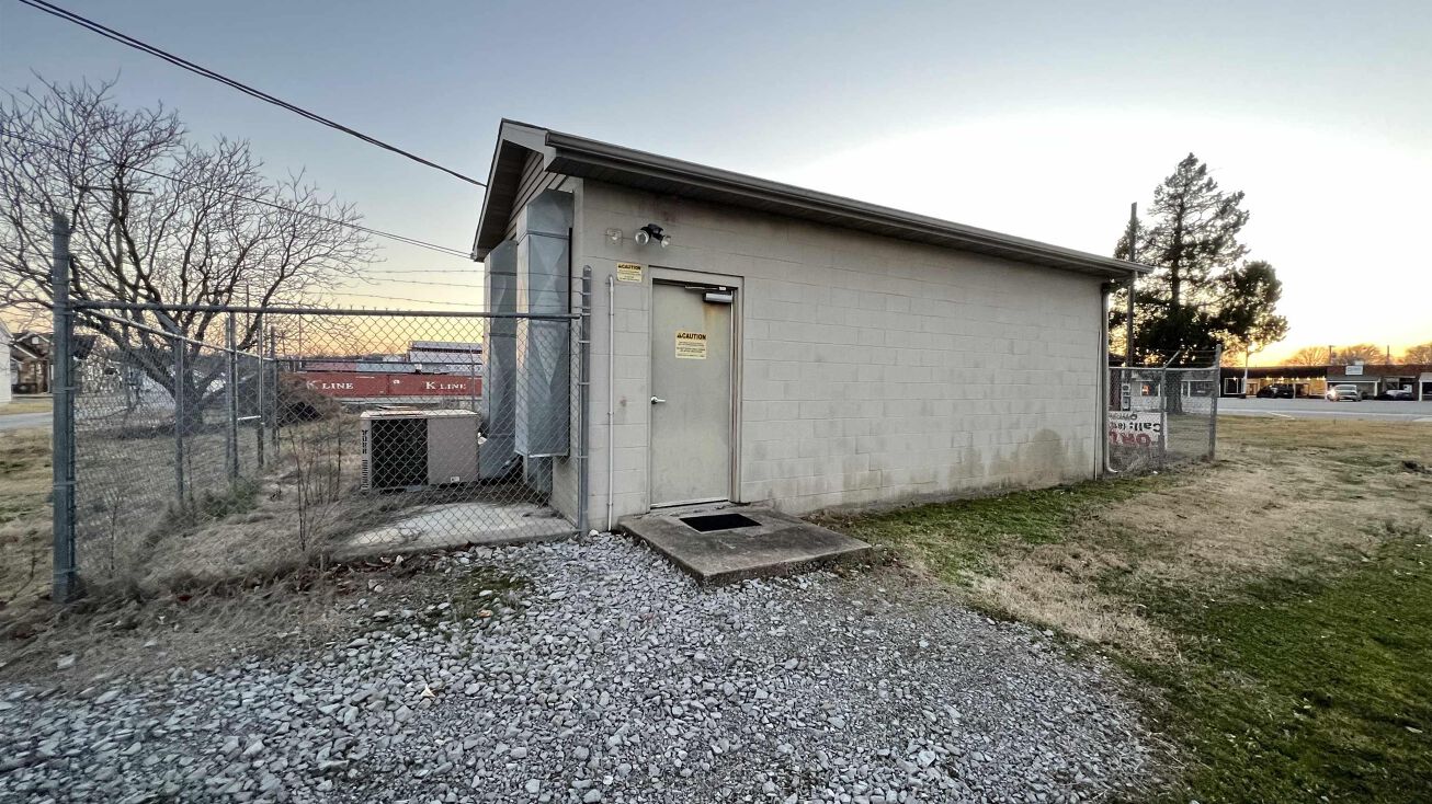 244 N LINCOLN Boulevard, Shawneetown, IL 62984