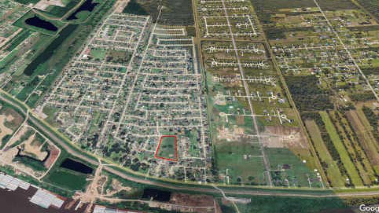 220 Acadia Dr, Westwego, LA 70094