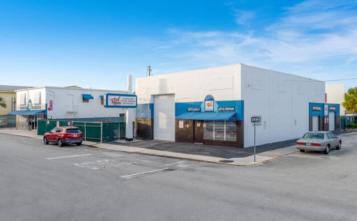 Pictures of Mixed Use property located at 101 SW Ocean Boulevard, Stuart, FL 34994 for sales - image #1