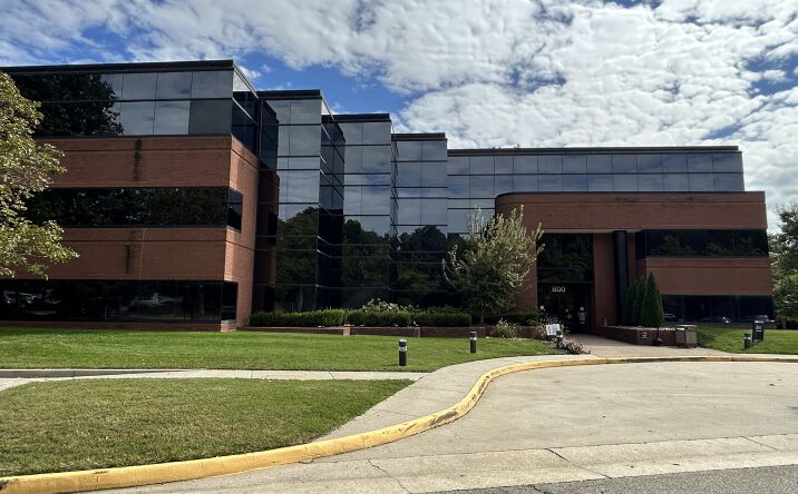 Pictures of Office property located at 800 Moorefield Park Dr, Richmond, VA 23236 for sales - image #1