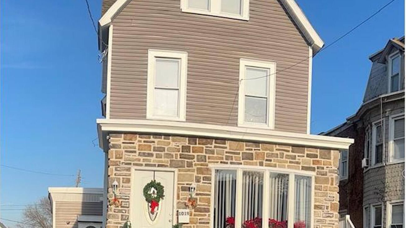 1019 Ridge Ave, Darby, PA 19023