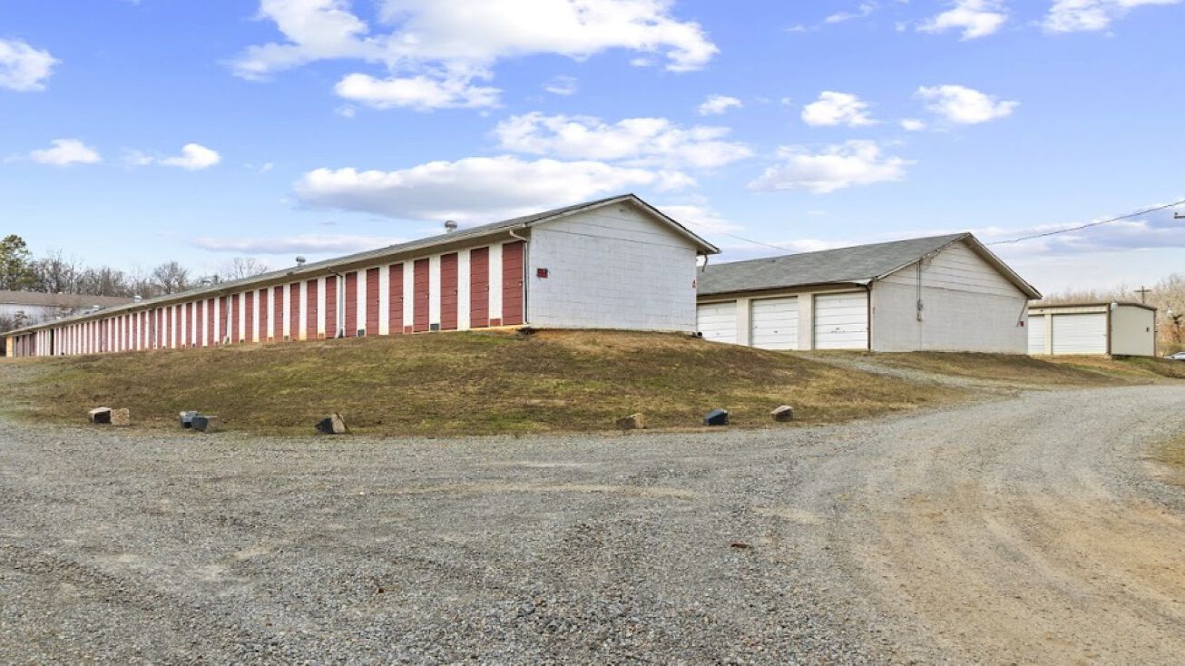 5912 Morden Ln, Jacksonville, AR 72076