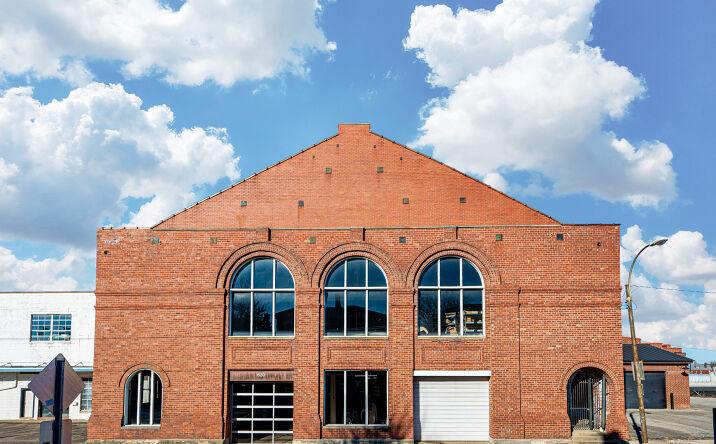 Pictures of Mixed Use property located at 620 Oak St, Columbus, OH 43215 for sales - image #1
